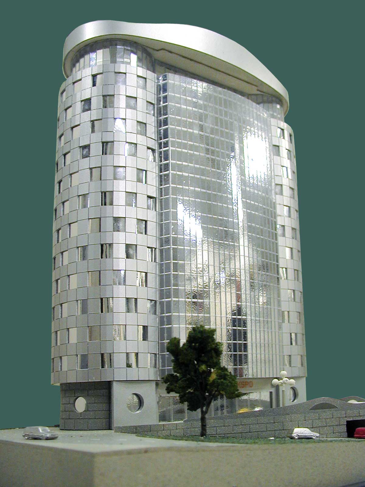 Проектное предложение офисного здания у Госпитального переулка. Арх. Н. Жариков.