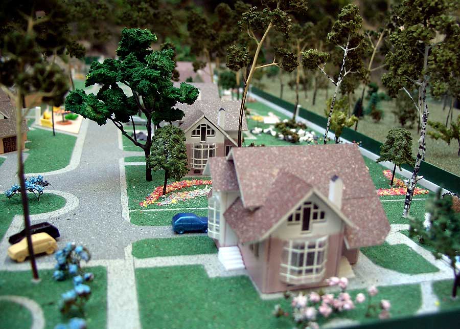Мініатюрна модель котеджного селища під Києвом, смт. Ірпінь. М 1:500. Розмір підмакетніка 100х100 см.