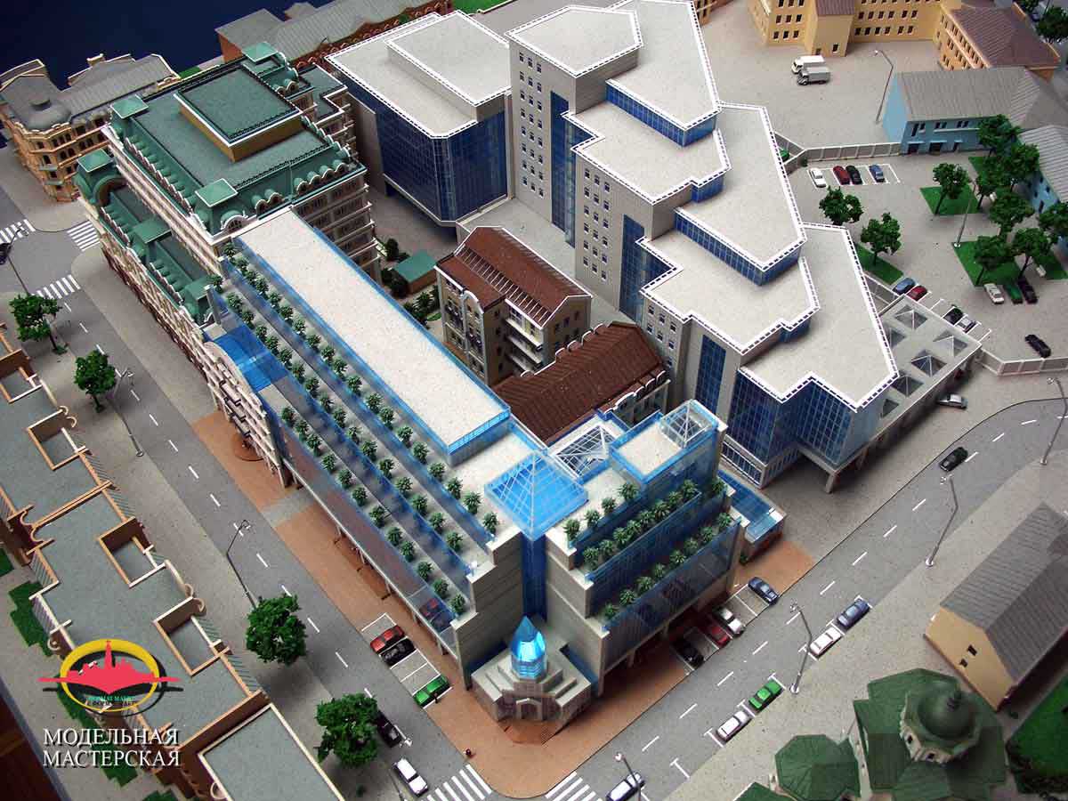 Модель офісної будівлі на вулиці Почайнинській в Києві. Архітектор Янош Віг