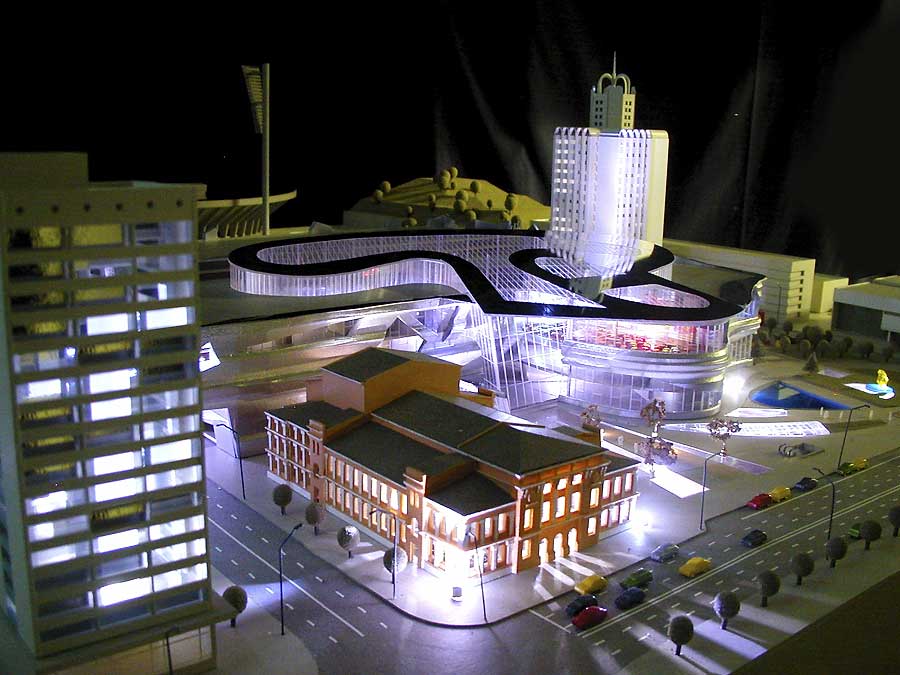 Модель торгово-развлекательного центра на площади возле Республиканского стадиона в городе Киеве. М 1:200. Размер подмакетника 100х120 см.