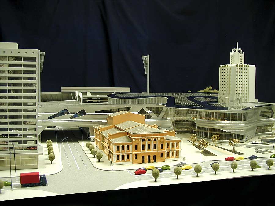 Модель торгово-розважального центру на площі біля Республіканського стадіону в місті Києві. М 1:200. Розмір підмакетніка 100х120 см.